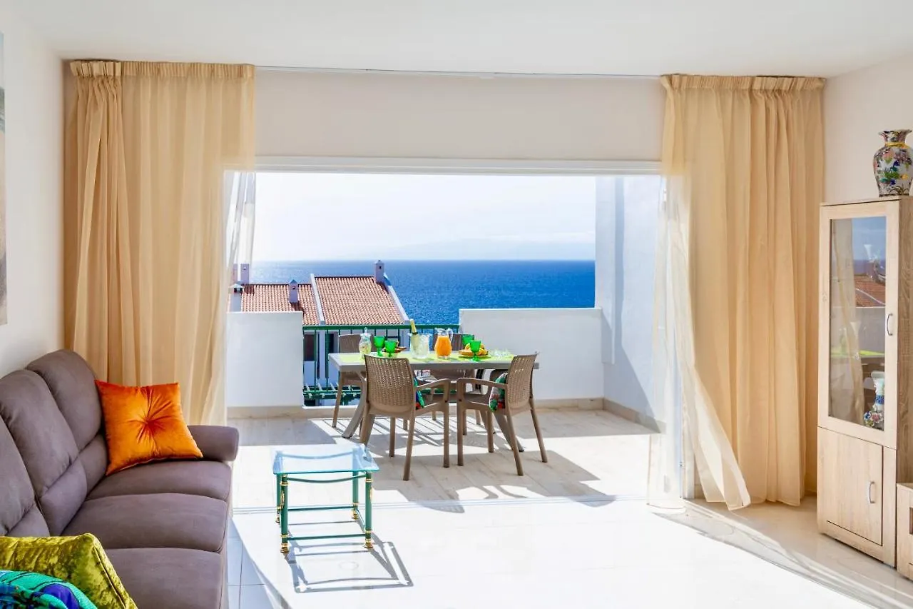 Esmeralda. Lovely And New Apartment Right By The Ocean! Callao Salvaje Spain