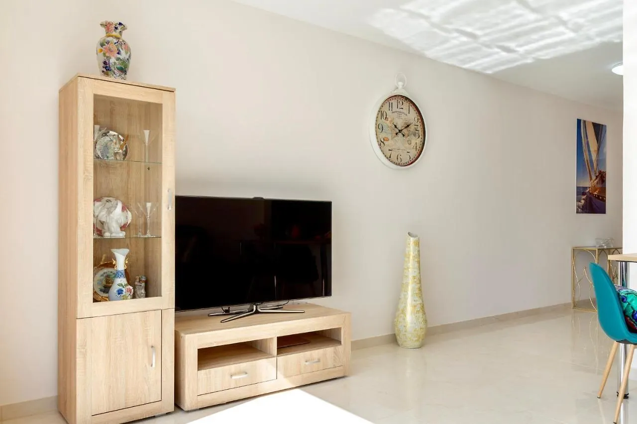 Esmeralda. Lovely And New Apartment Right By The Ocean! Callao Salvaje