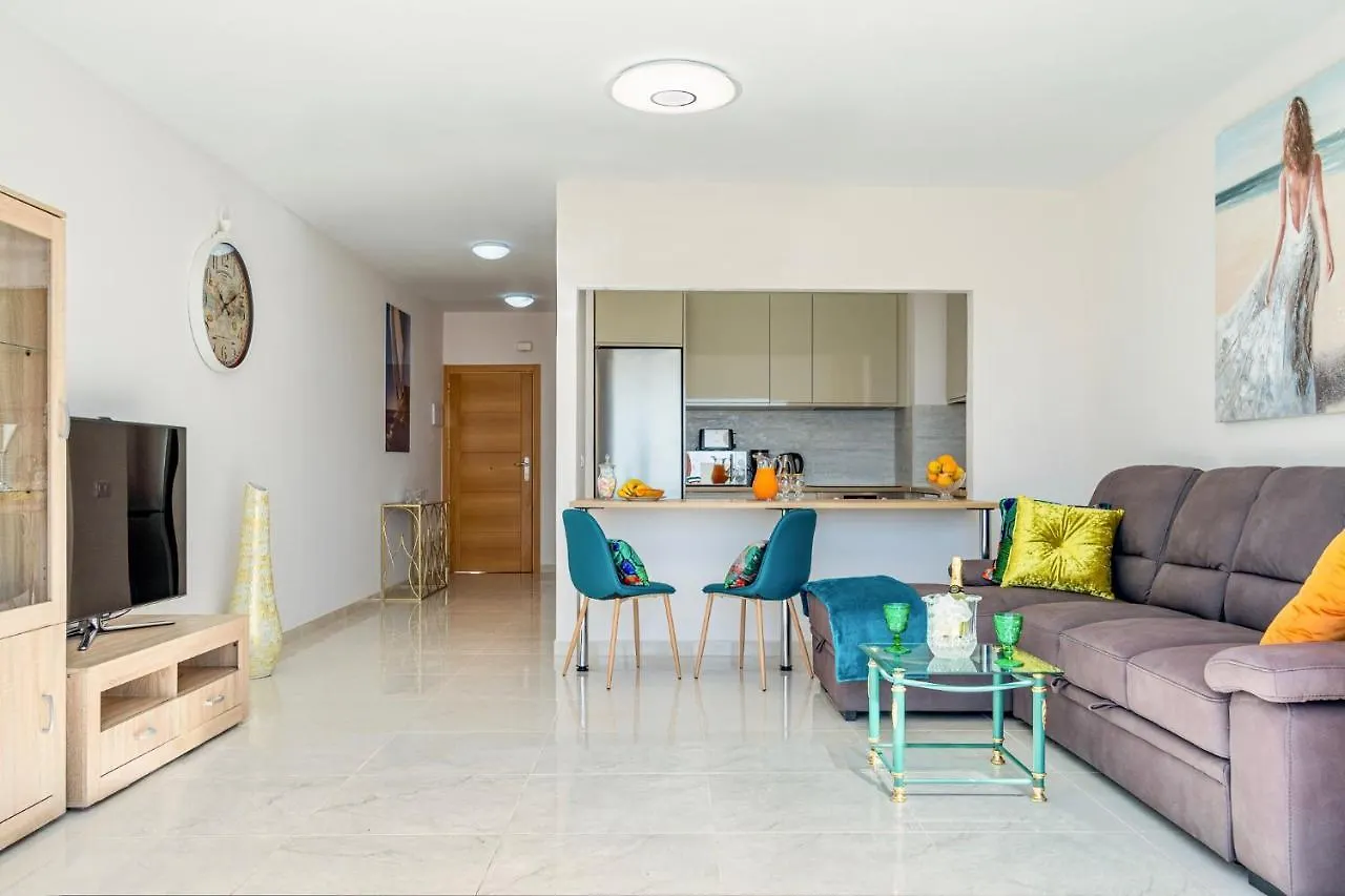 Esmeralda. Lovely And New Apartment Right By The Ocean! Callao Salvaje